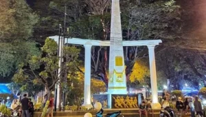 tugu lilin rembang